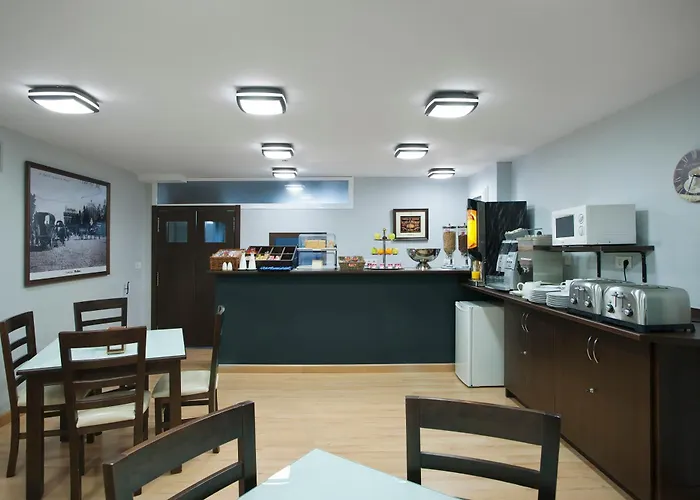 Hostal T4