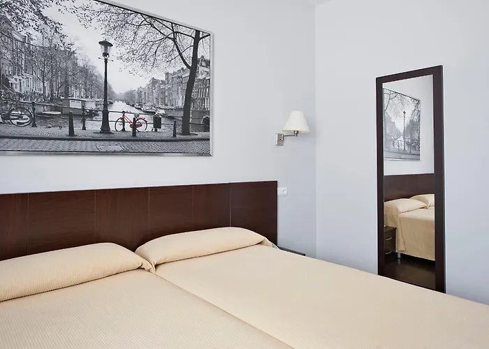 Hostal T4
